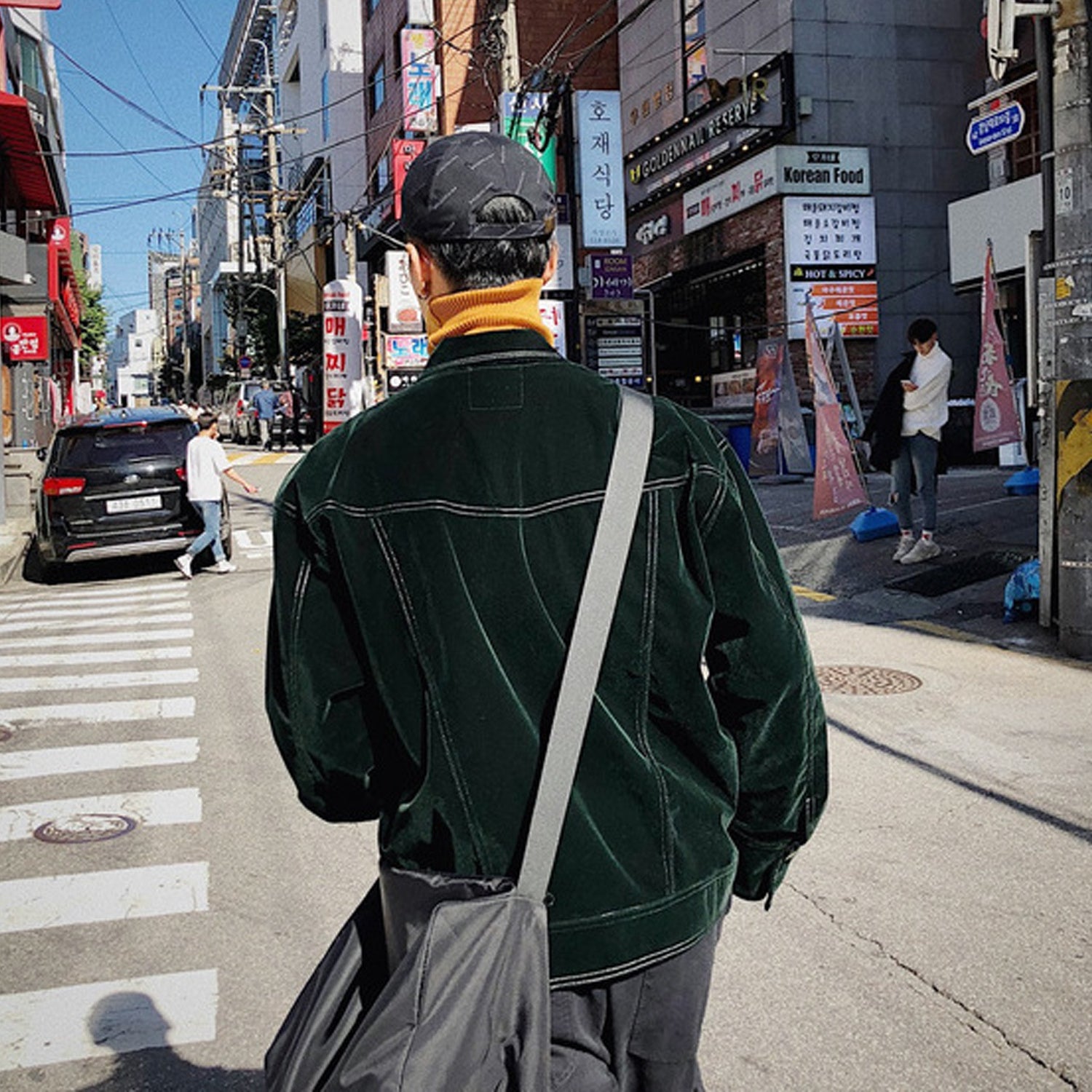 Veste Homme Velours Vert Foncé – Élégance Exclusive Style Hong Kong - Louis Alat