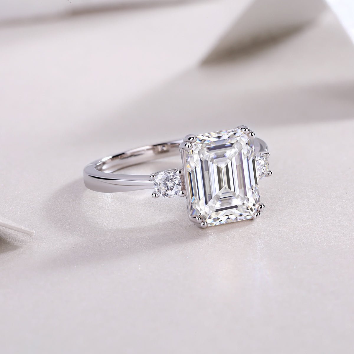 Bague de Fiançailles Émeraude en Moissanite - Louis Alat